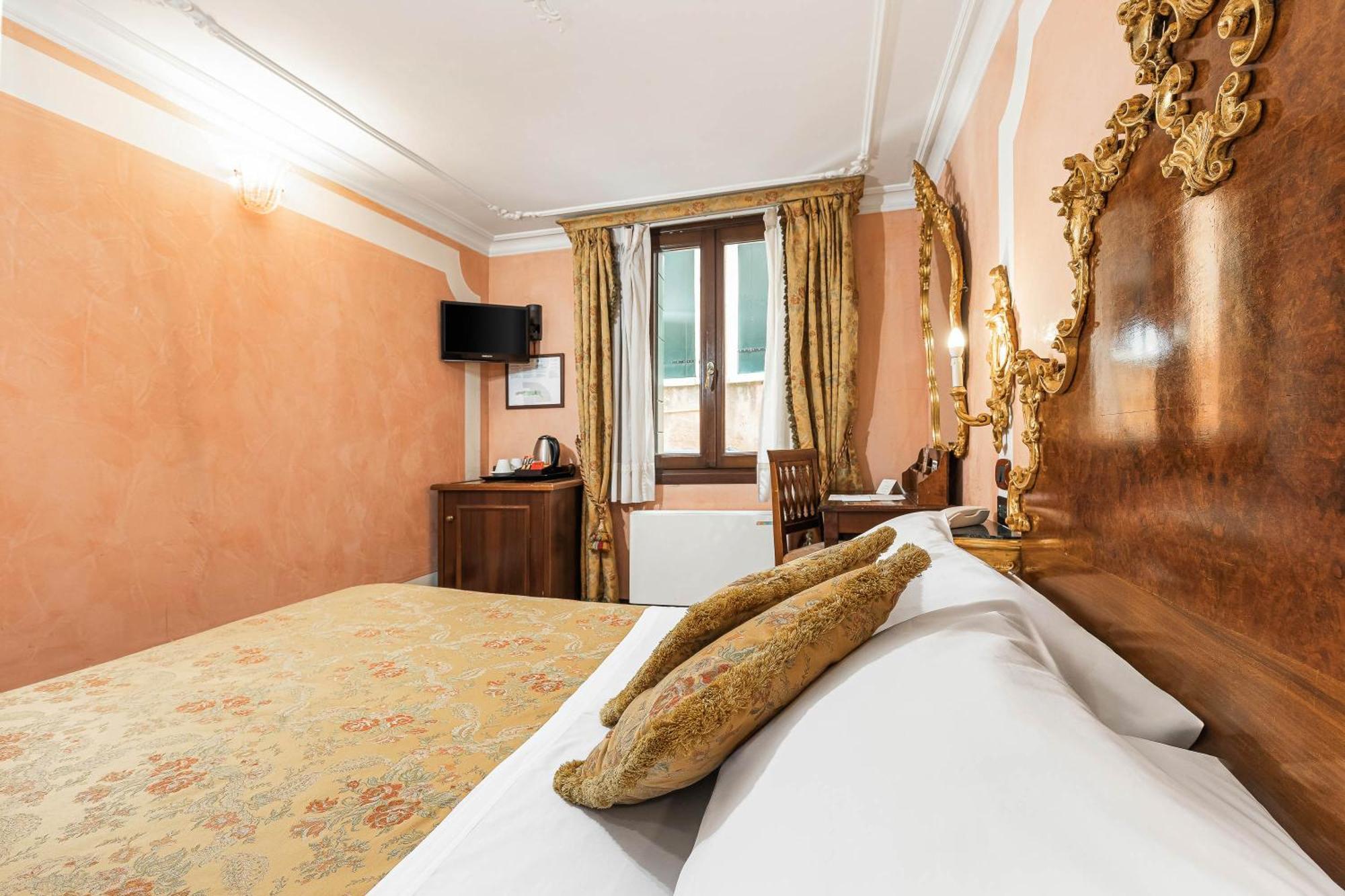Hotel San Moise Венеція Екстер'єр фото
