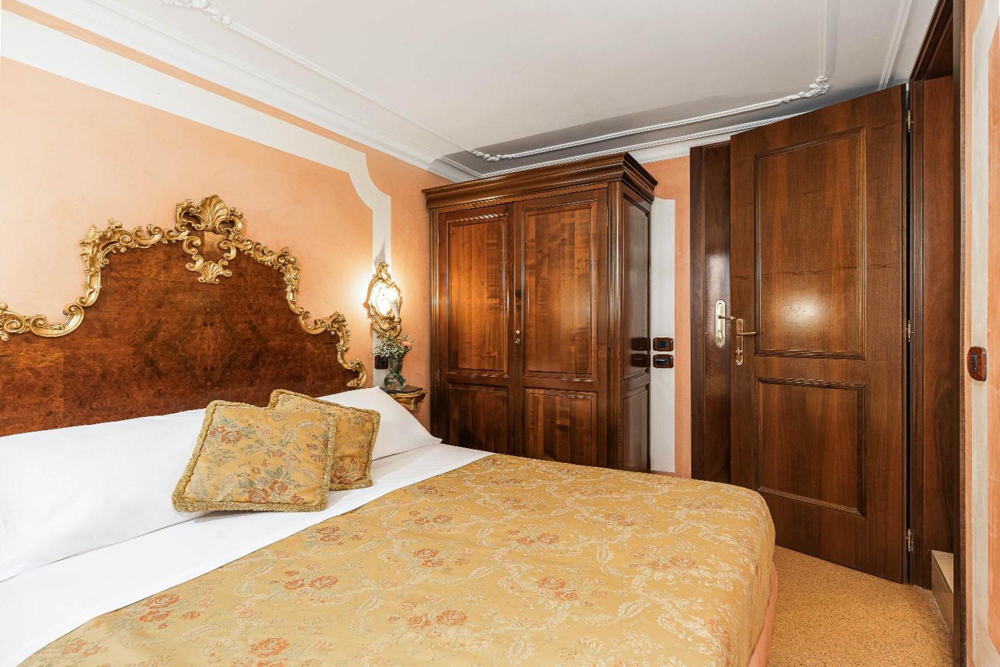 Hotel San Moise Венеція Екстер'єр фото