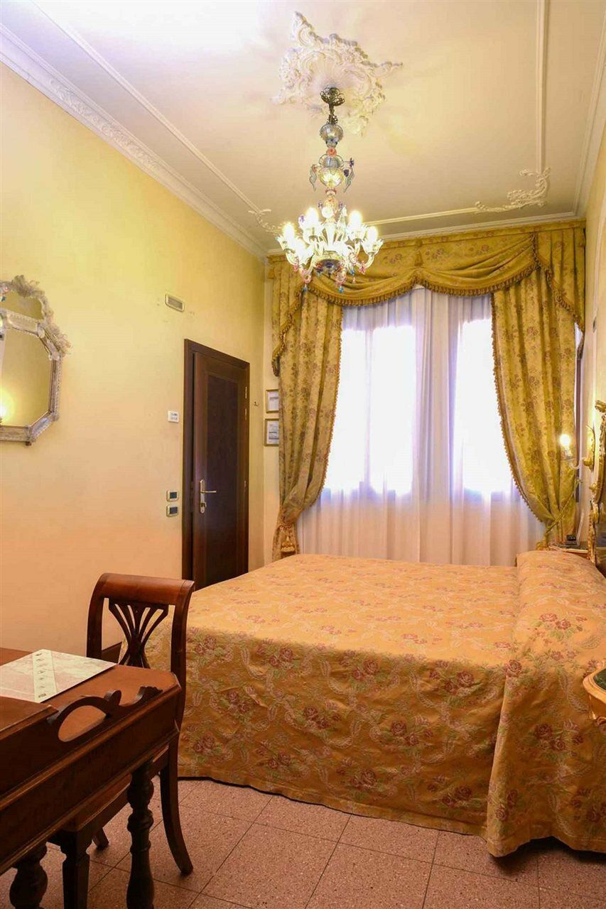 Hotel San Moise Венеція Екстер'єр фото