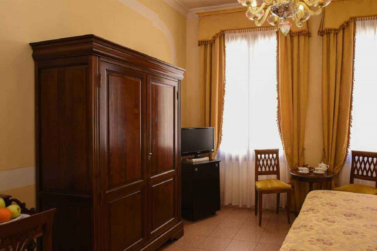 Hotel San Moise Венеція Екстер'єр фото